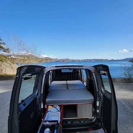 Electric London Black Minicamper Luxury tent Bergen