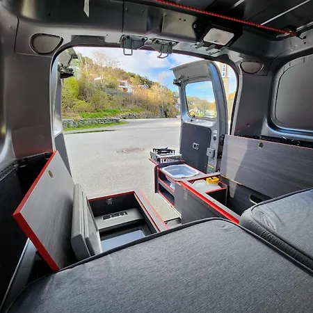 Electric London Black Minicamper Luxuszelt *